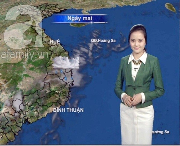Những cô gái thời tiết Việt Nam lại trang nhã, thanh lịch như quý cô công sở