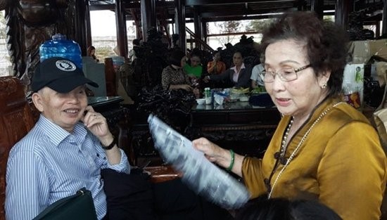 Bố mẹ nghệ sĩ Hoài Linh 50 năm chưa một lần gây gổ