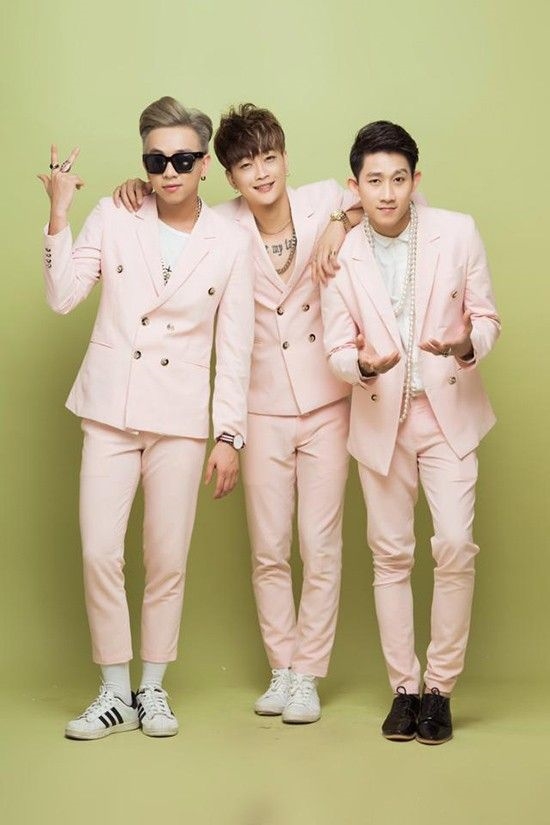 3 chàng trai HKT giờ đây đã trở thành những nam thần tượng điển trai, được nhiều người yêu mến, ủng hộ.