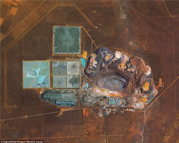 Mỏ kim cương Jwaneng ở Botswana là mỏ "dồi dào" kim cương nhất thế giới với sản lượng hàng năm khoảng 15,6 triệu carat (2006). 