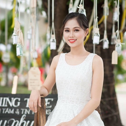 Phương Thảo từng đoạt ngôi vị hoa khôi cuộc thi Nữ sinh Việt Nam duyên dáng 2014