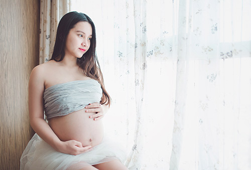 Bà mẹ một con từng tăng 23kg khi mang bầu.