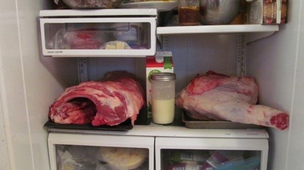Bảo quản thịt trong tủ lạnh sai cách rất nguy hiểm (ảnh minh họa)