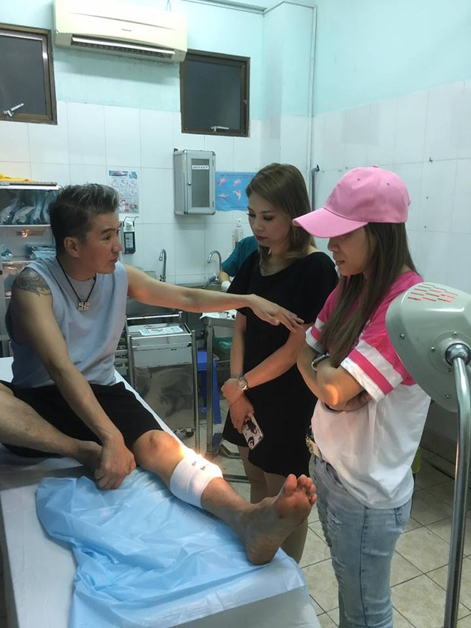Thanh Thảo và Hồng Ngọc cũng có mặt tại bệnh viện.