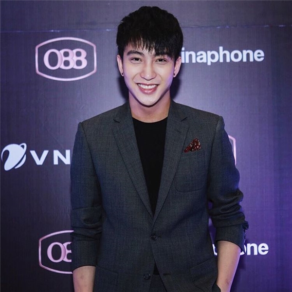 Chàng hot boy Hà thành B-Trần đang có hơn 826.000 người theo dõi trên trang cá nhân. (Ảnh: Internet)