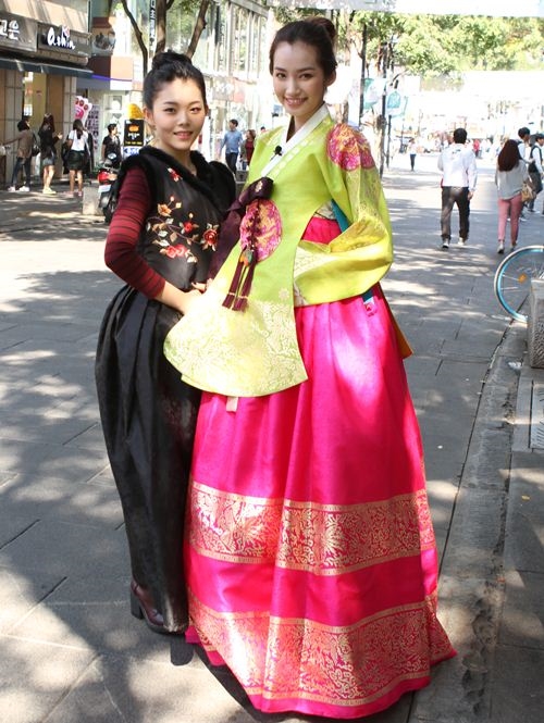 Trúc Diễm tươi tắn và xinh đẹp trong trang phục Hanbok.