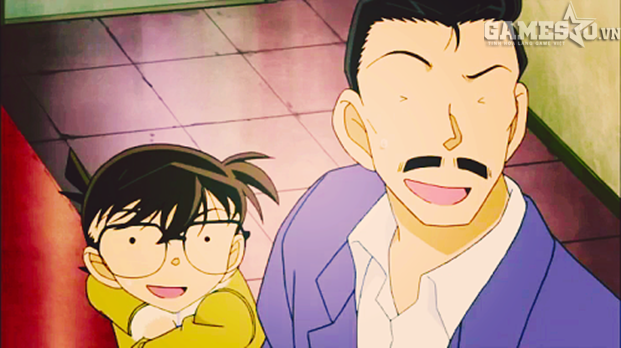 Conan chỉ đeo thêm 1 chiếc kính nhưng ông Mori đã không hề nhận ra đây là Shinichi.