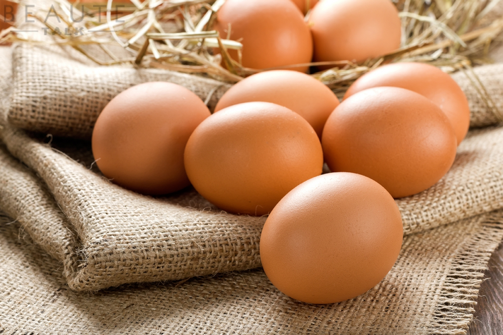 Nhiều người cho rằng trứng có màu sẫm hơn sẽ có giá trị dinh dưỡng cao hơn trứng có vỏ màu nhạt.