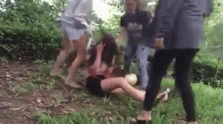 Cô gái trẻ Phú Yên bị đánh hội đồng, lột áo giữa núi Nhạn