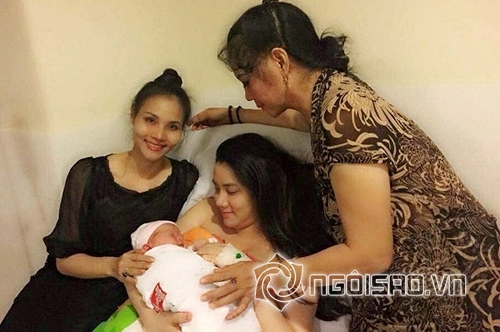Tháng 4/2015, Trang Nhung đã hạ sinh con gái đầu lòng tại một bệnh viện ở TP Hồ Chí Minh.