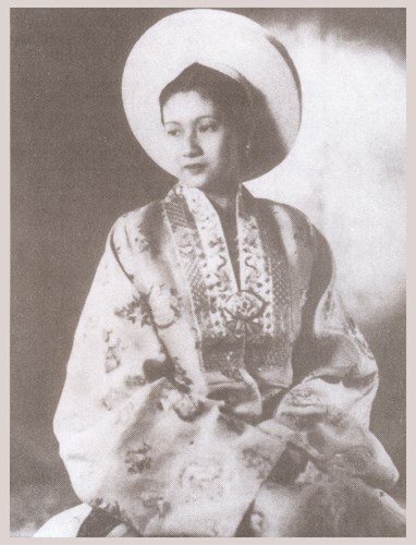 Nam Phương trong lễ tấn phong Hoàng hậu, ngày 21/3/1934.