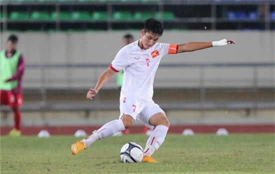 Ngay từ vòng bảng VCK U19 châu Á, đội trưởng U19 Việt Nam - Nguyễn Trọng Đại đã gây được sự chú ý của cư dân mạng Thái Lan. Nhiều tài khoản trên Facebook đã đăng tải trên diễn đàn Đông Nam Á 