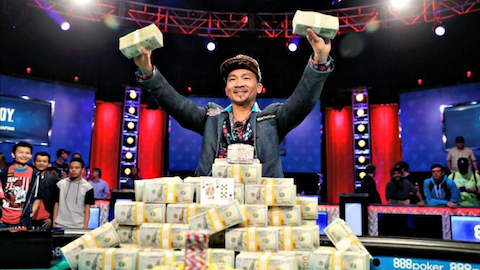 Quí Nguyễn, một người Mỹ gốc Việt, đã chiến thắng tại giải Poker thế giới vừa kết thúc cách đây ít giờ