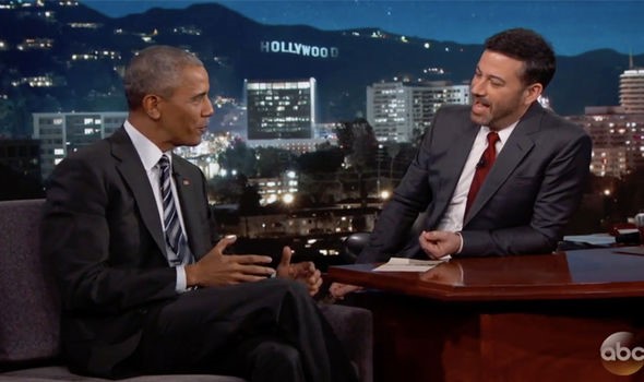 Tổng thống Obama xuất hiện trong chương trình “Jimmy Kimmel Live”. – Ảnh: Express