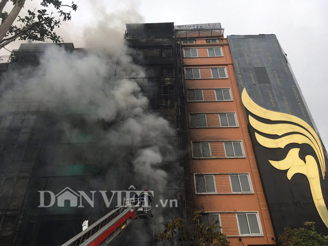 Hiện trường đám cháy chiều ngày 1.11 tại phố Trần Thái Tông (Hà Nội)