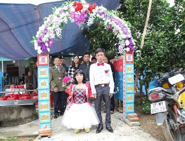 Lê Văn Công và Nguyễn Thị Xuân trong ngày cưới (ảnh nhân vật cung cấp).