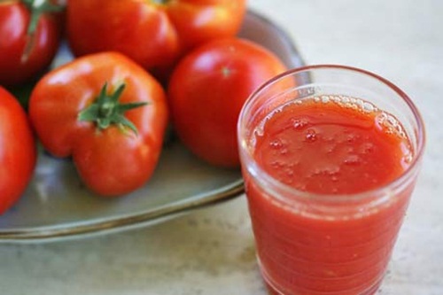 Nước ép cà chua cũng rất hiệu quả cho việc giảm cân