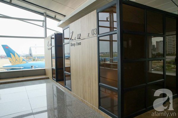 Nhà ga mở rộng cũng khai trương dịch vụ phòng ngủ mini có thu phí. Dịch vụ này gồm 10 phòng ngủ mi ni, phục vụ hành khách nghỉ ngơi trong lúc chờ đợi chuyến bay. 