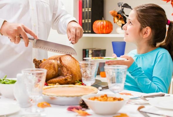 8-must-have-table-manners-for-kids-and-how-to-enforce-them-1-size-3-20161213230614