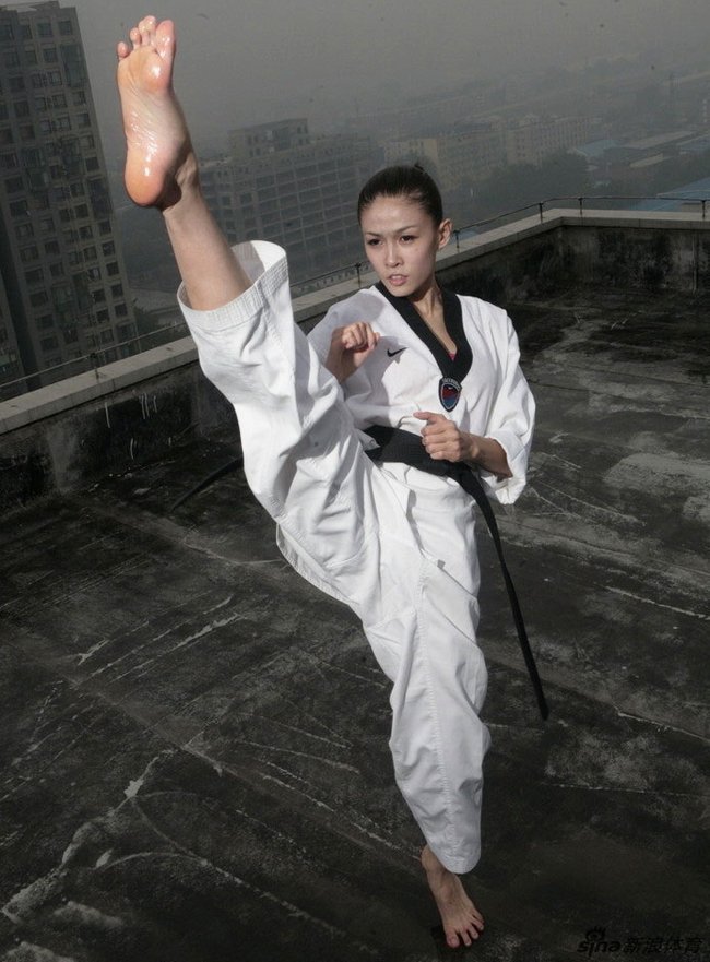 Trương Lam Tâm sinh năm 1986. Cô từng giành ngôi vô địch giải Taekwondo quốc gia Trung Quốc 2004 ở hạng cân 55 kg. Năm 2008, Trương Lam Tâm là một trong những thành viên của ban tổ chức Olympic Bắc Kinh.
