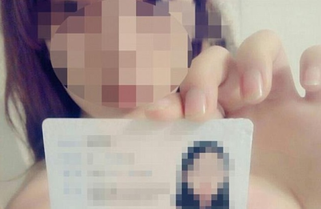 Hàng nghìn ảnh khỏa thân của các cô gái đã bị rò rỉ trên mạng.